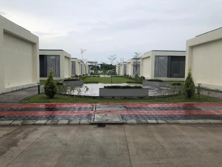 Bcm First World Indore Buitenkant foto